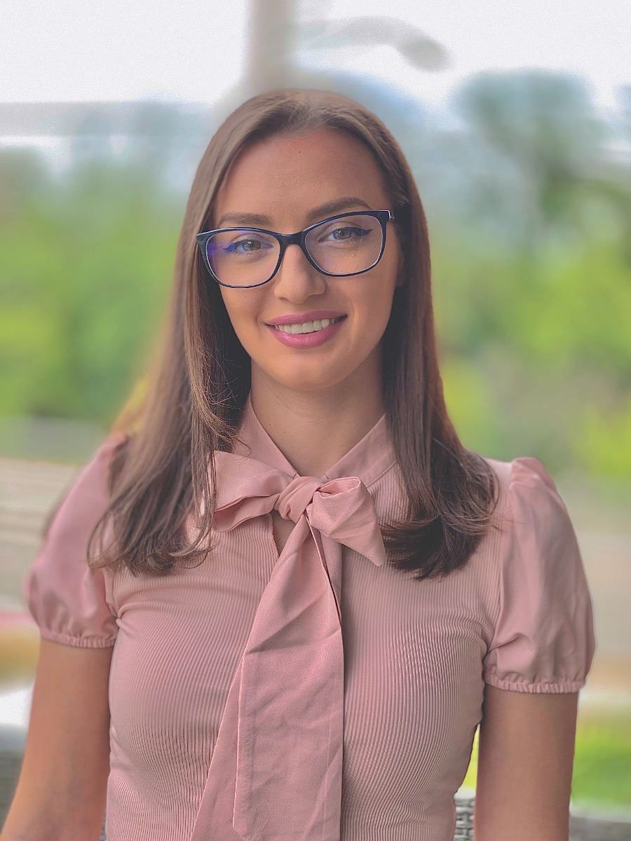gabriela-kostadinova-headshot